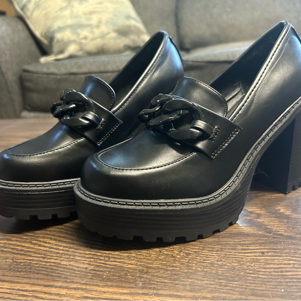 Madden Girl Black Chunky Heel Loafers
